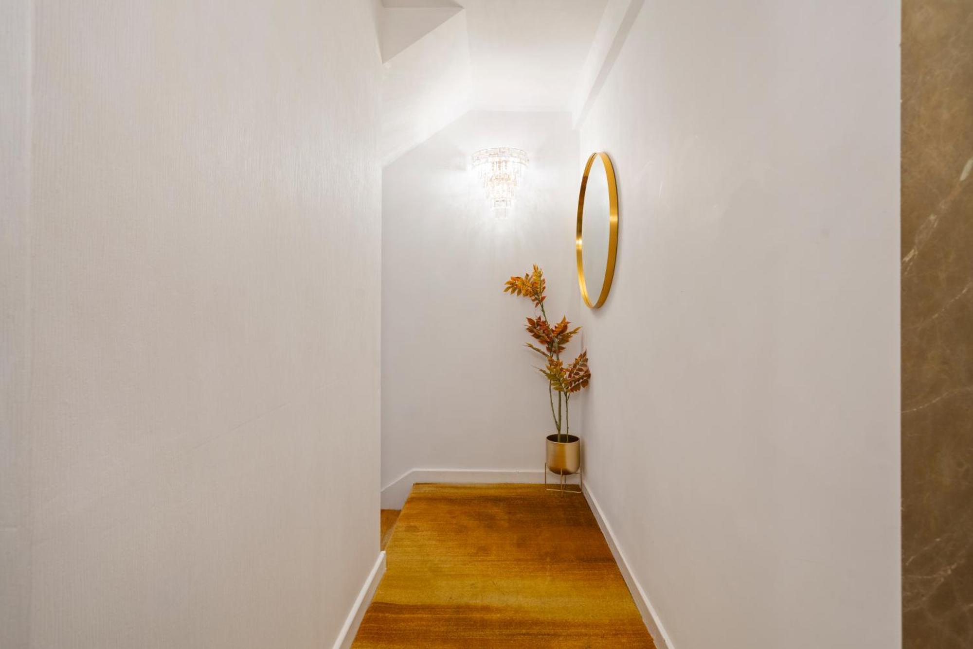 Apartment Exquisite 2-bedroom Luxury In Prestigious Mayfair H3